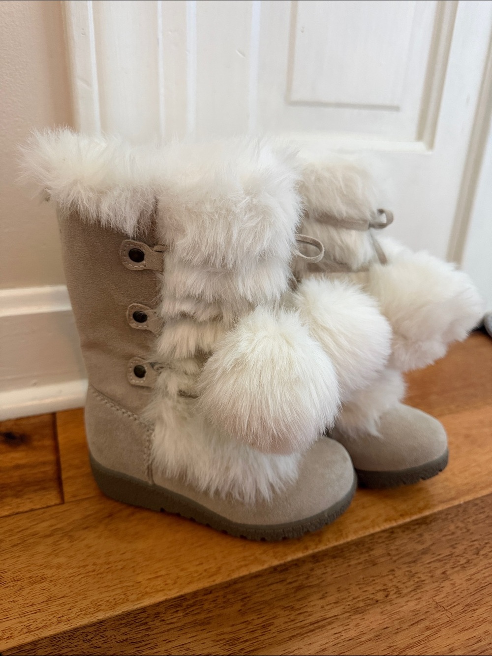Old Navy Cream Faux Fur Lined Kids Boots